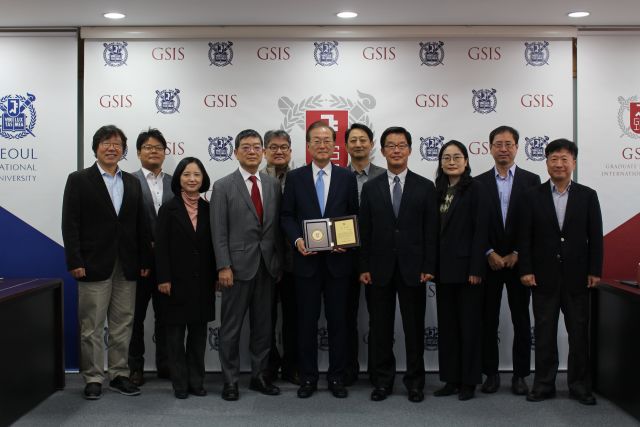 Emeritus Professor Tae-ho Bark, Certificate of Contribution Presenting Ceremony